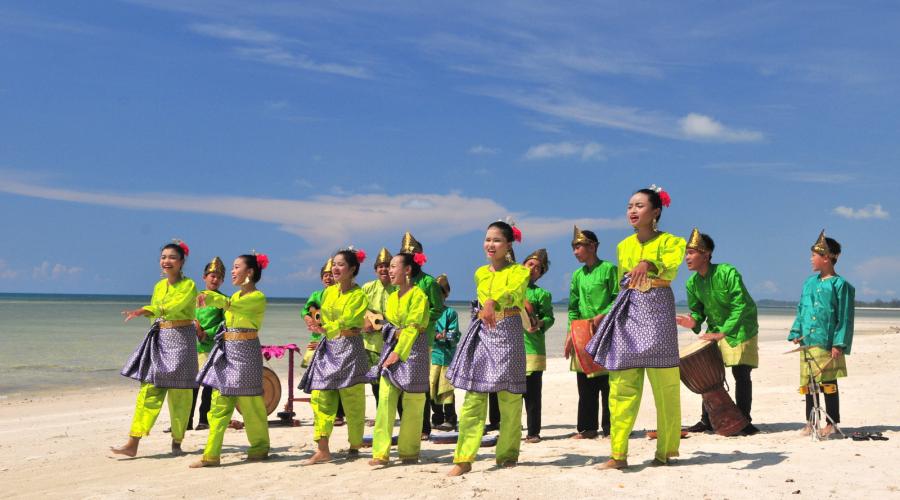 foto #3 Menari di Pantai Belitung