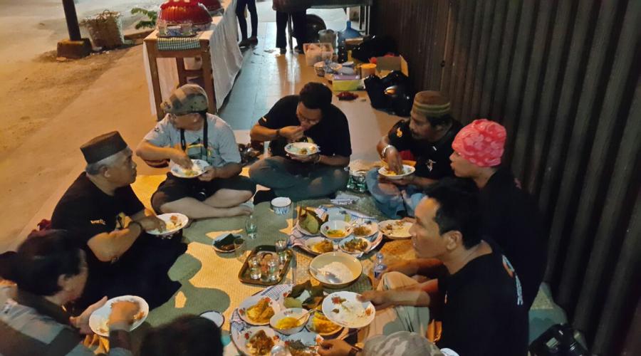 foto #4 Makan Bedulang Mempererat Silaturahmi