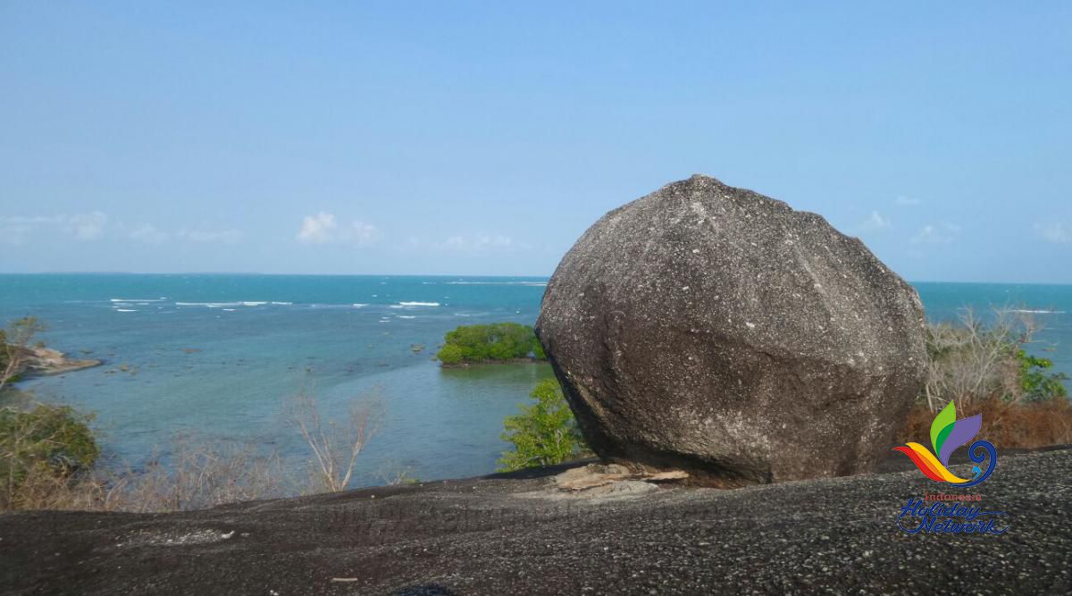 belitung destination Batu Buyong