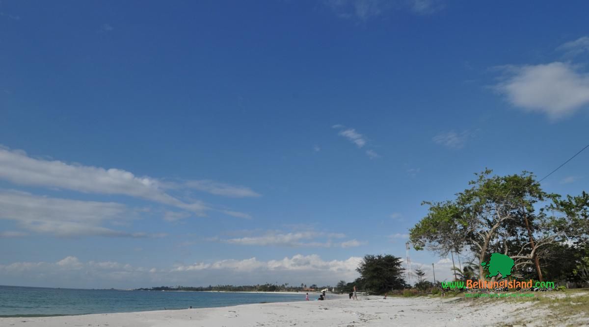 belitung destination Pantai Mabai 