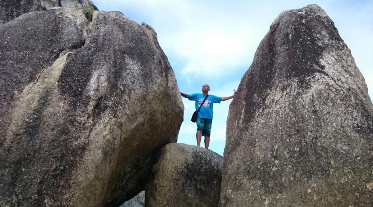 belitung destination Pantai Penyabong