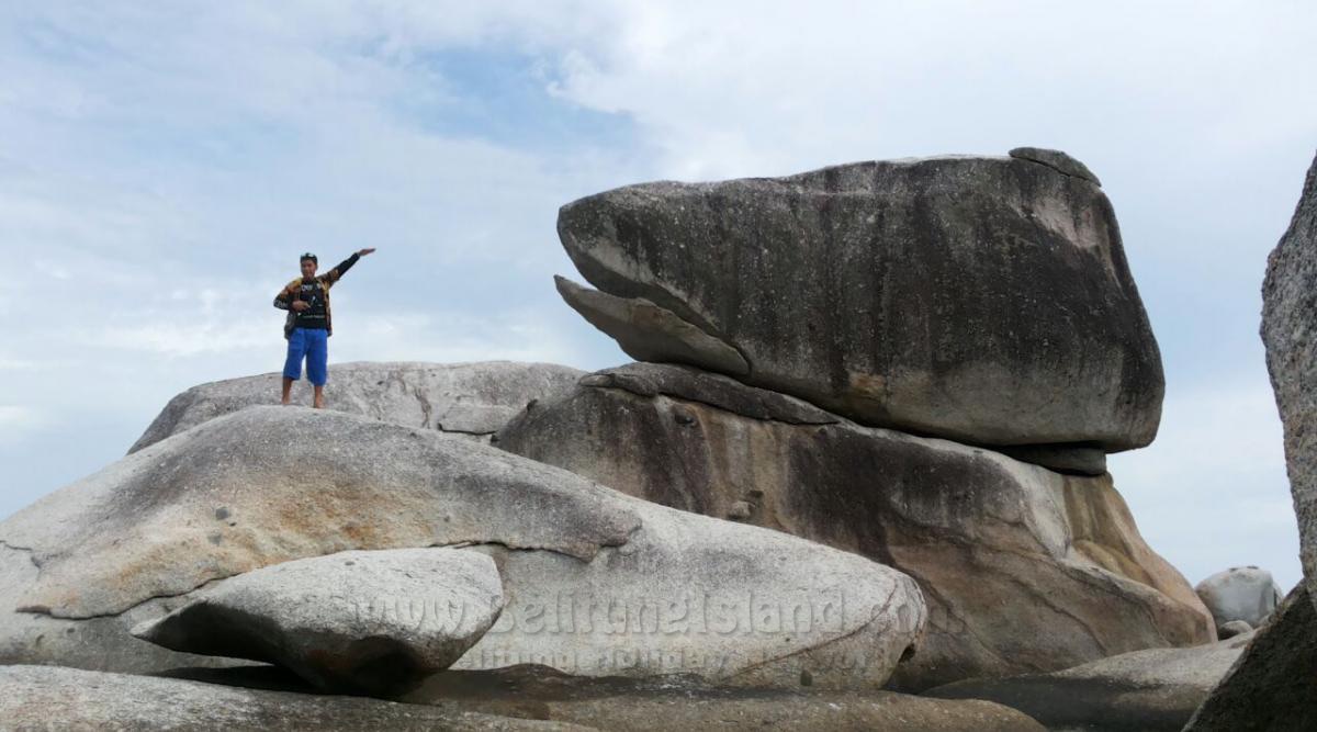 belitung destination Pantai Penyabong