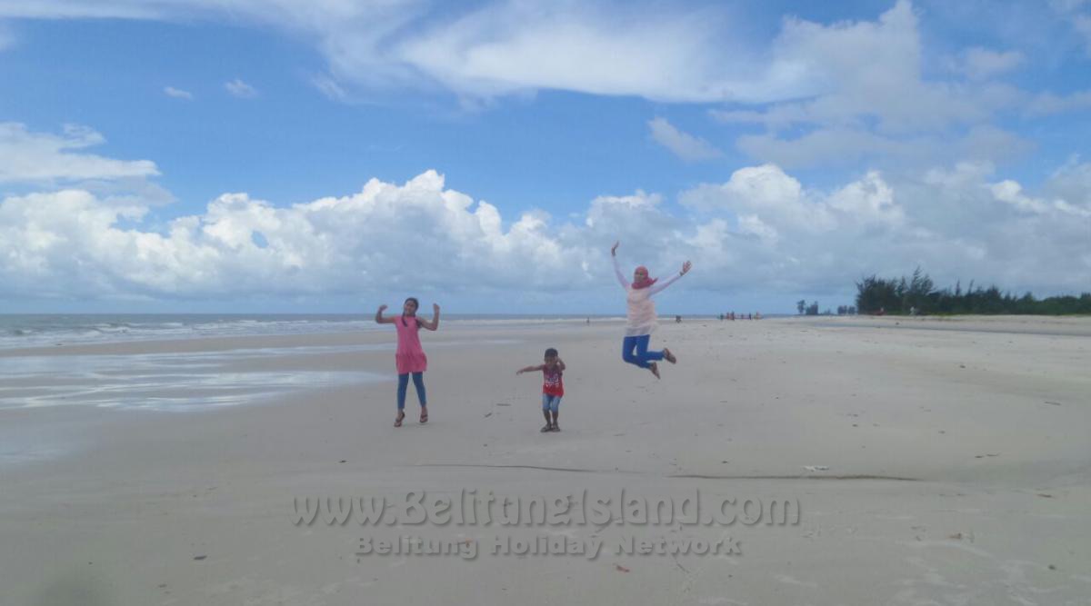 belitung destination Pantai Serdang