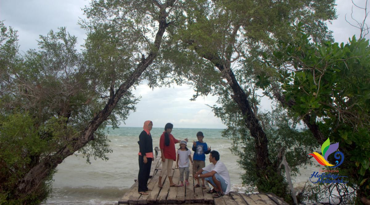 belitung destination Teluk Gembira