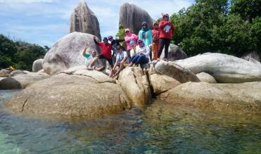 Denstply Outing to Belitung|Denstply Outing to Belitung|登上勿里洞郊游|نزهة Denstply إلى Belitung